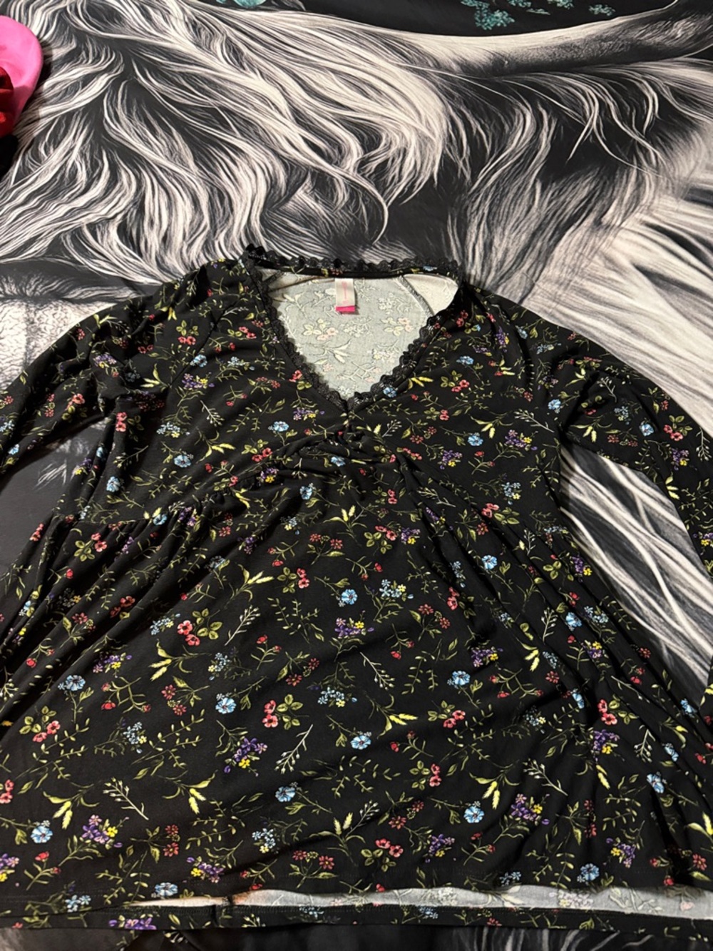 No Boundaries Black Floral V-Neck Long Sleeve Blouse